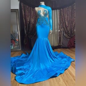 Elegant Blue Evening Gown
